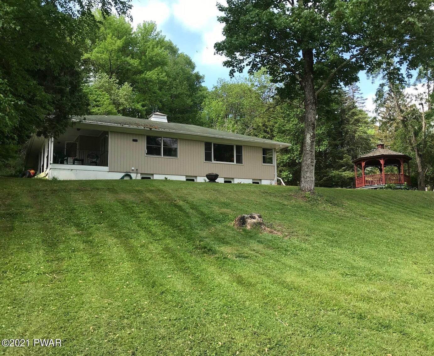 7. Single Family Homes for Sale at 3812a River Rd Equinunk, Pennsylvania 18417 United States