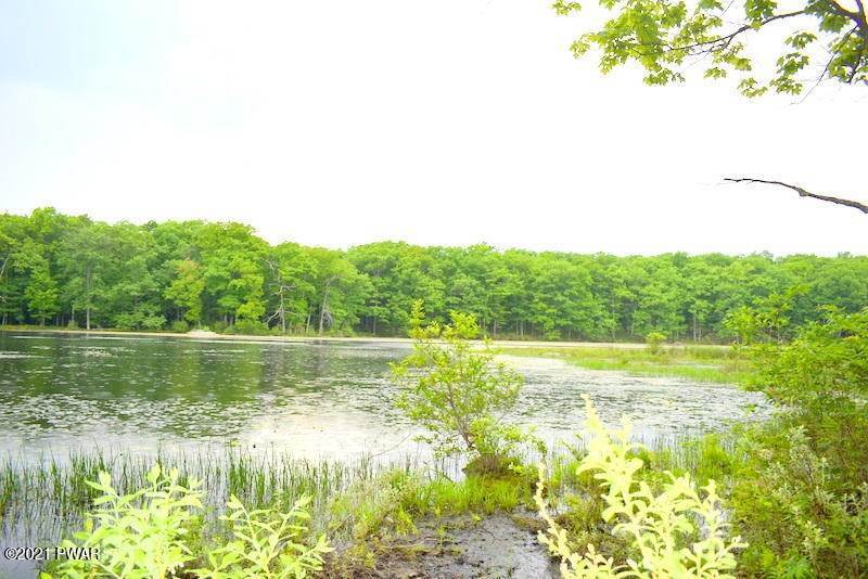 3. Land for Sale at Lot 4 Twin Pond Way Hawley, Pennsylvania 18428 United States