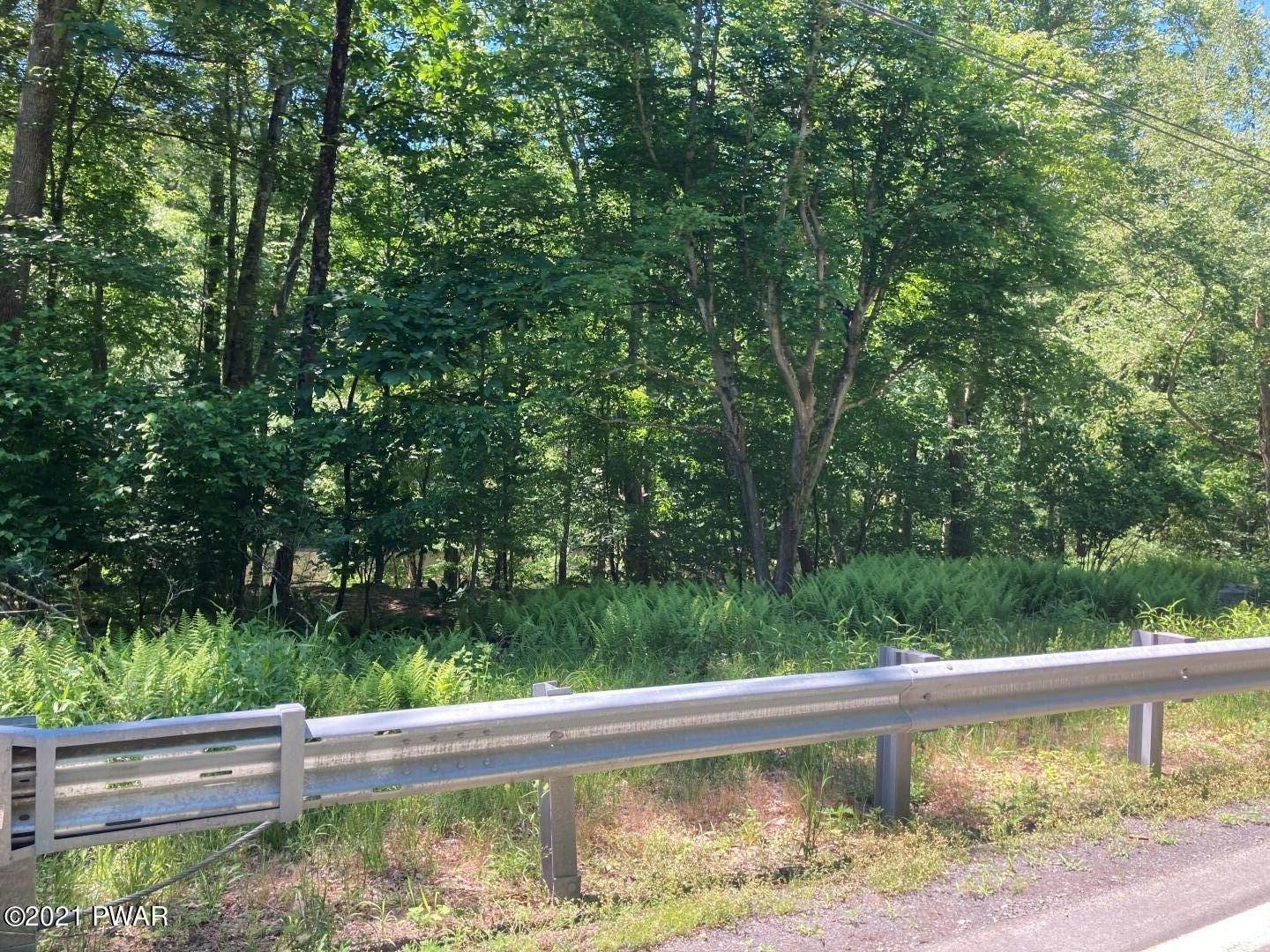 7. Land for Sale at Pa Route 590 Lackawaxen, Pennsylvania 18435 United States