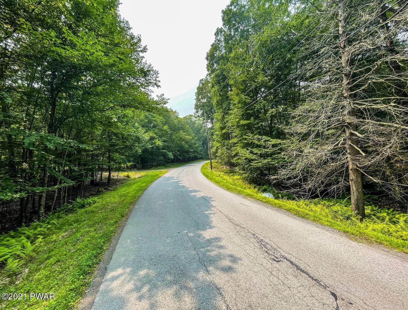 7. Land for Sale at Lot 683 N Paper Birch Tafton, Pennsylvania 18464 United States