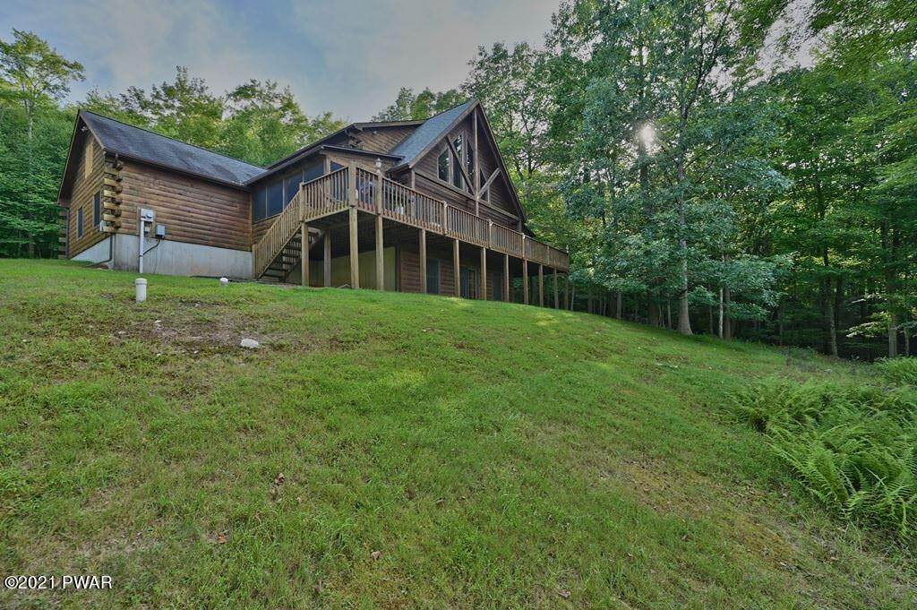 3. Single Family Homes for Sale at 632 Masthope Plank Rd Lackawaxen, Pennsylvania 18435 United States