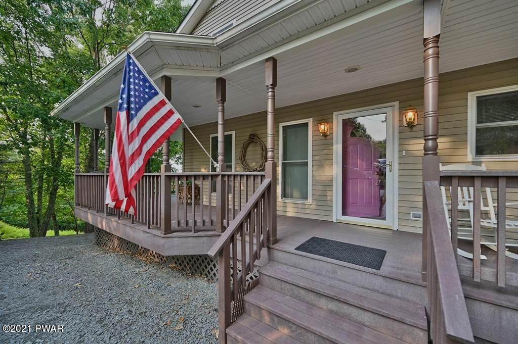 8. Single Family Homes for Sale at 116 Blackbird Ct Lackawaxen, Pennsylvania 18435 United States