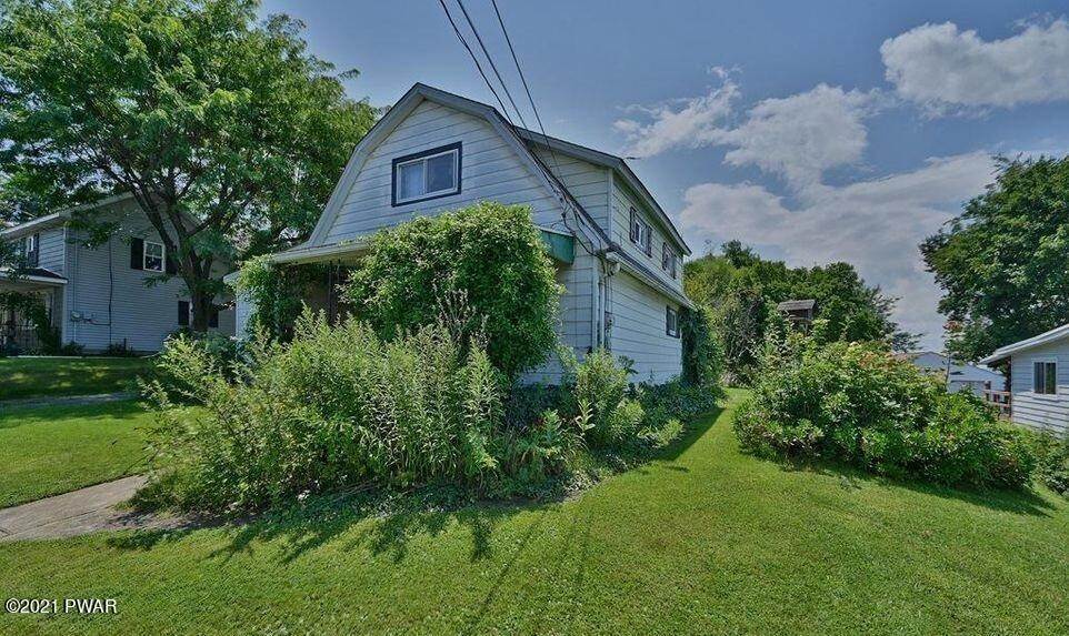 3. Single Family Homes for Sale at 520 Rocky Glen Rd Avoca, Pennsylvania 18641 United States