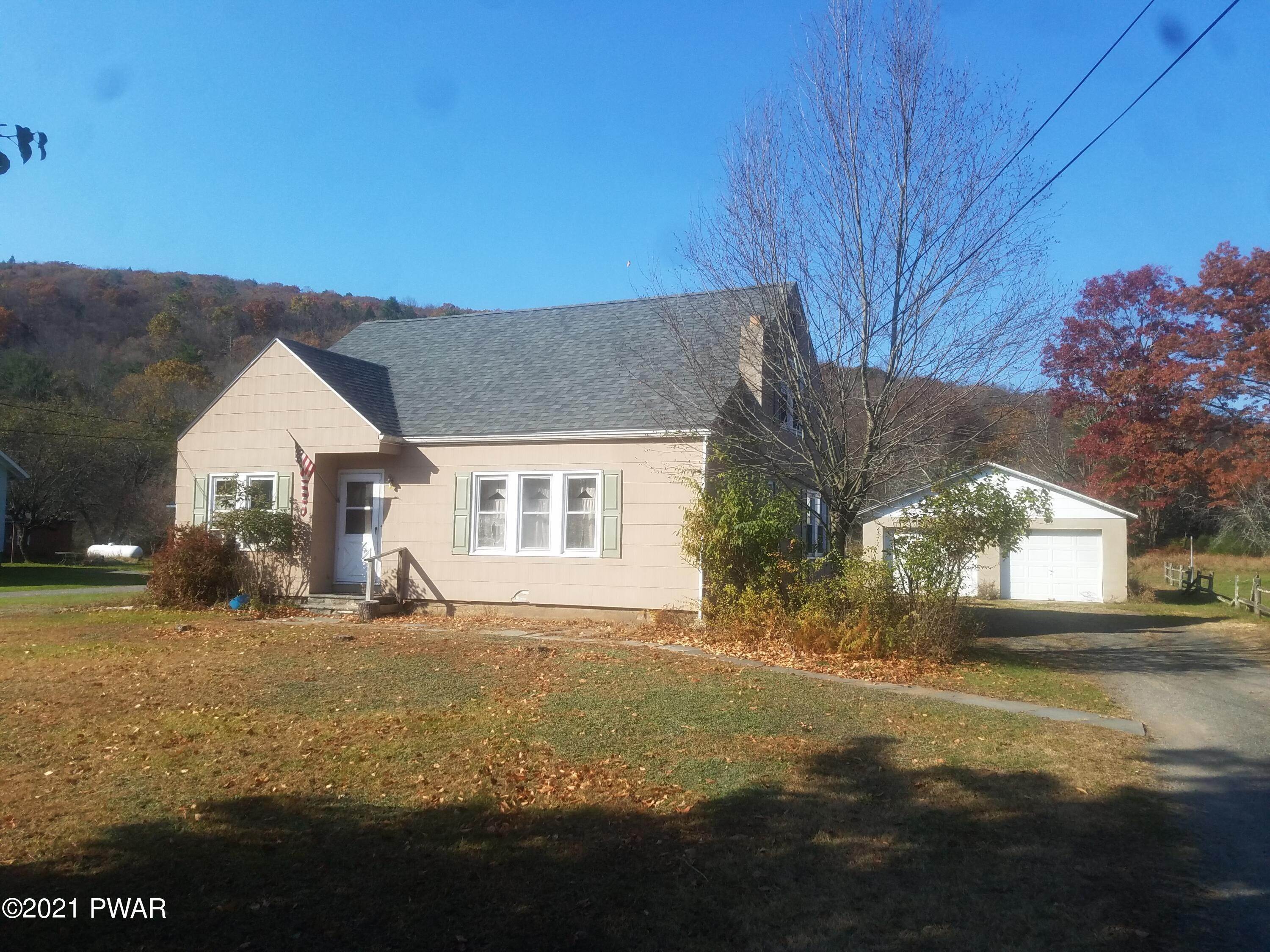 1. Single Family Homes for Sale at 117 Richardson Ave Shohola, Pennsylvania 18458 United States