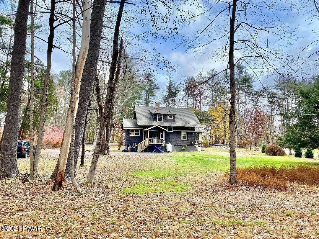 15. Single Family Homes for Sale at 108 Old Bridge Rd Milford, Pennsylvania 18337 United States