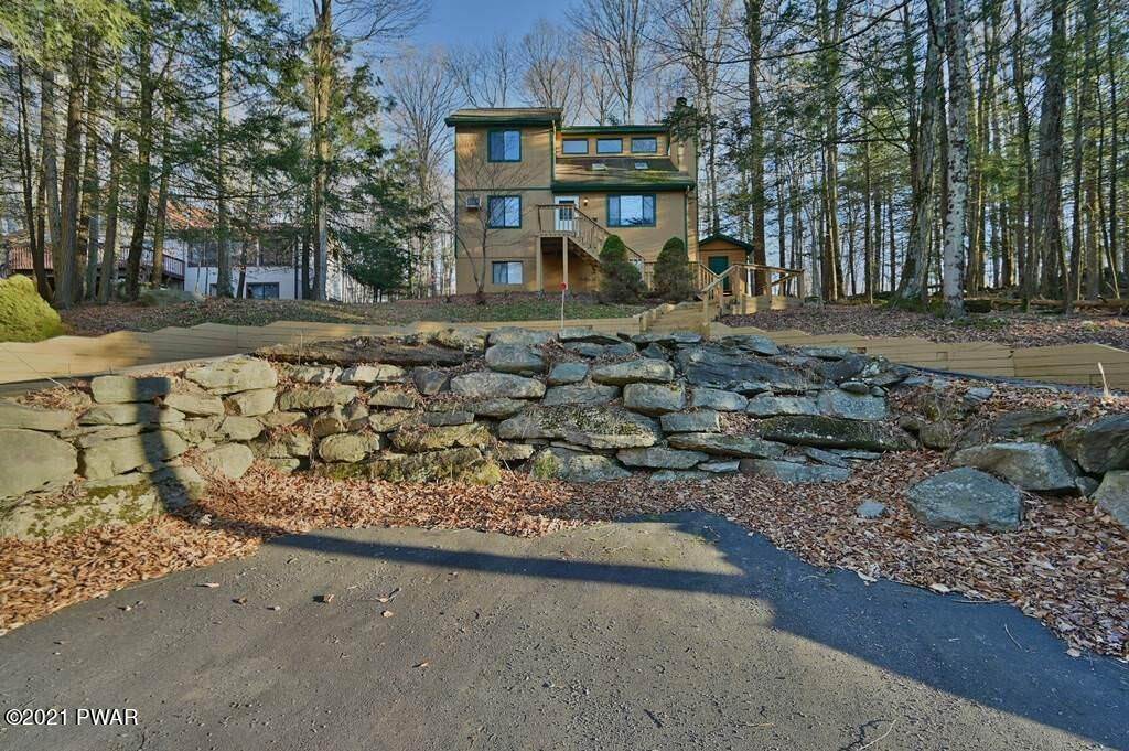 2. Single Family Homes for Sale at 500 N Gate Rd Lake Ariel, Pennsylvania 18436 United States