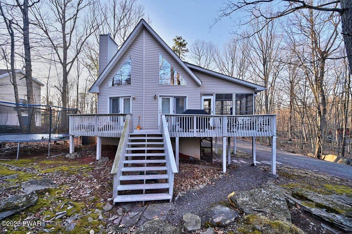 45. Single Family Homes for Sale at 198 Tanager Rd Lackawaxen, Pennsylvania 18435 United States