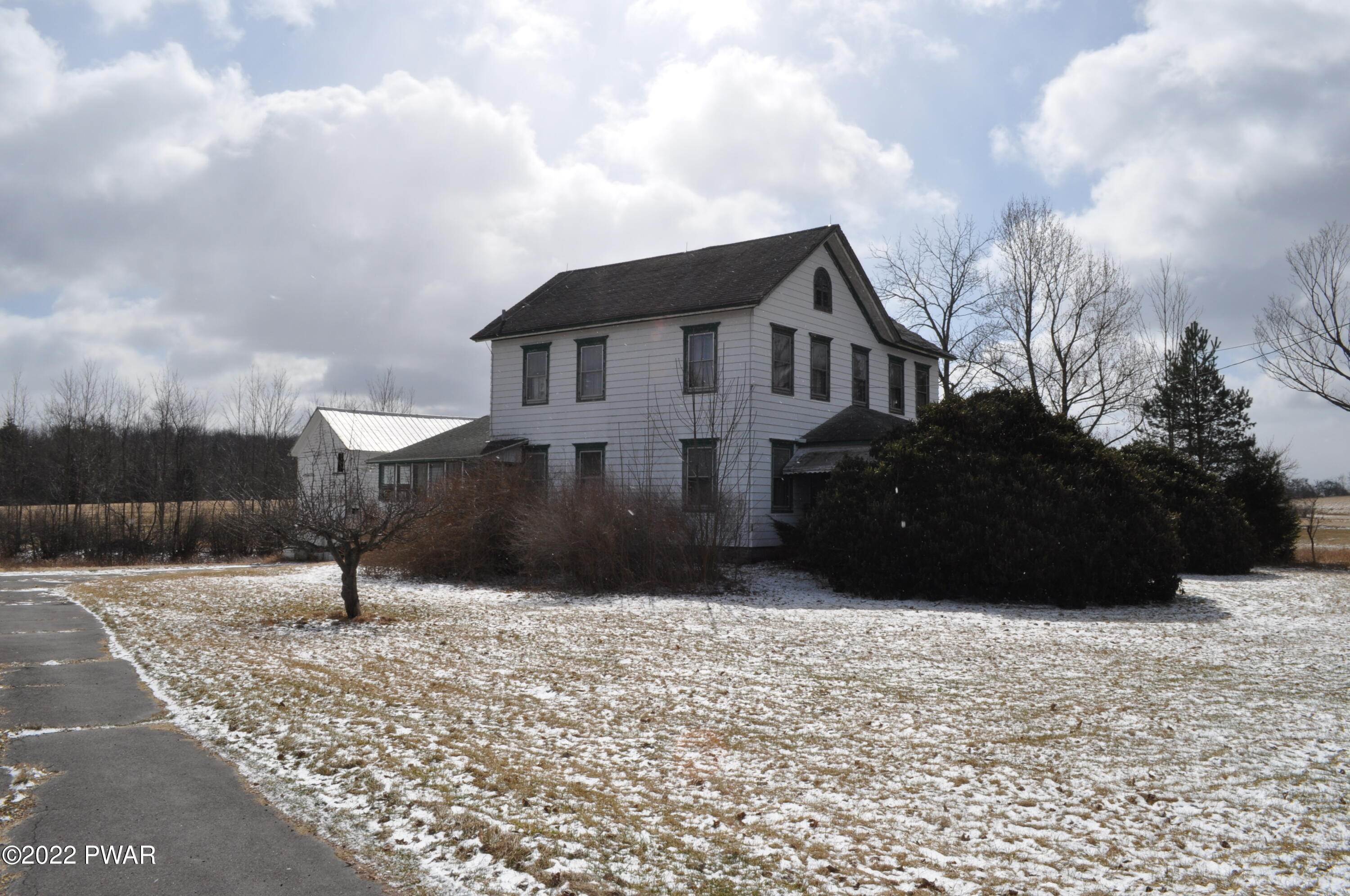 Single Family Homes for Sale at 1248 Belmont Tpke Waymart, Pennsylvania 18472 United States