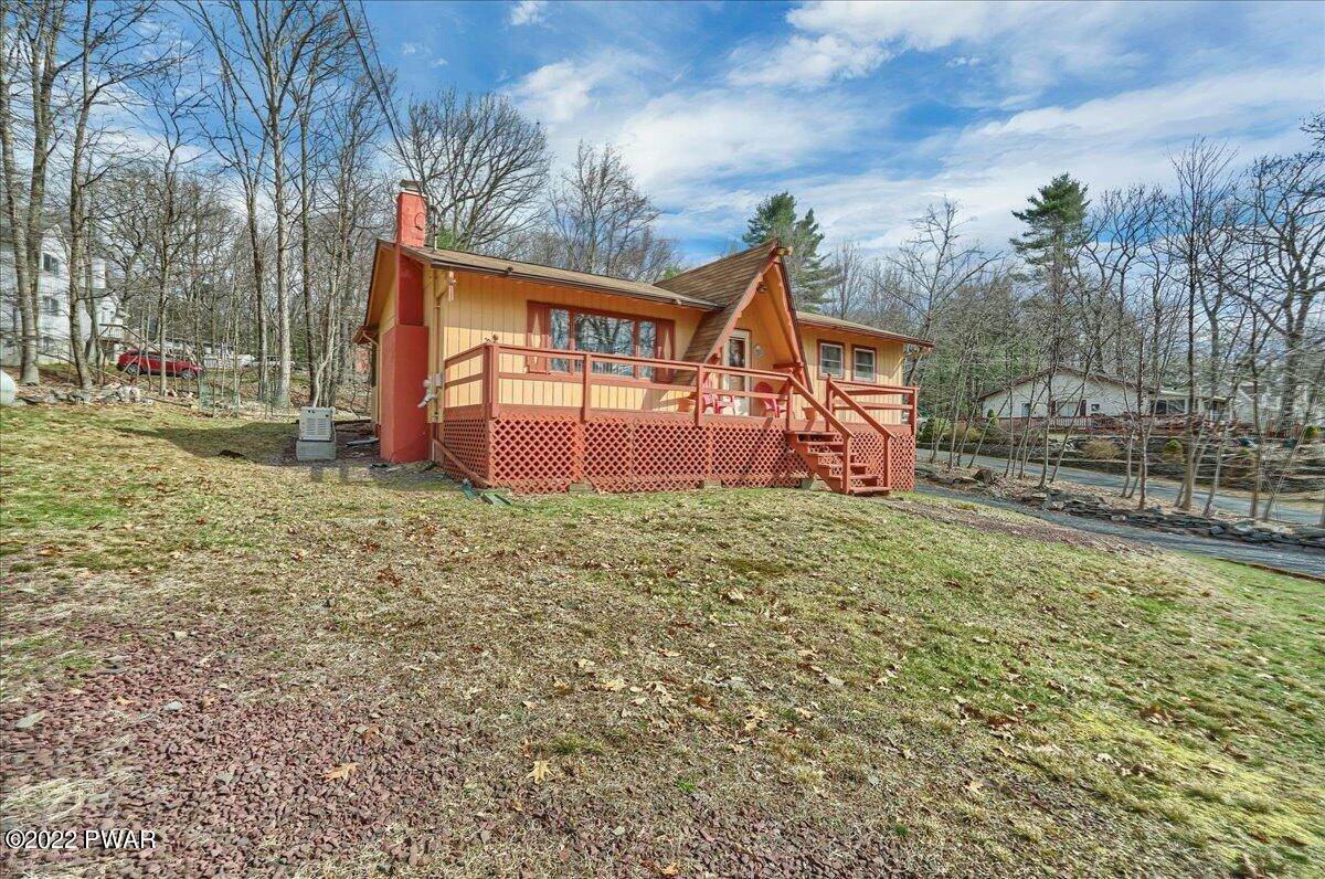 3. Single Family Homes for Sale at 348 Wild Acres Dr Dingmans Ferry, Pennsylvania 18328 United States