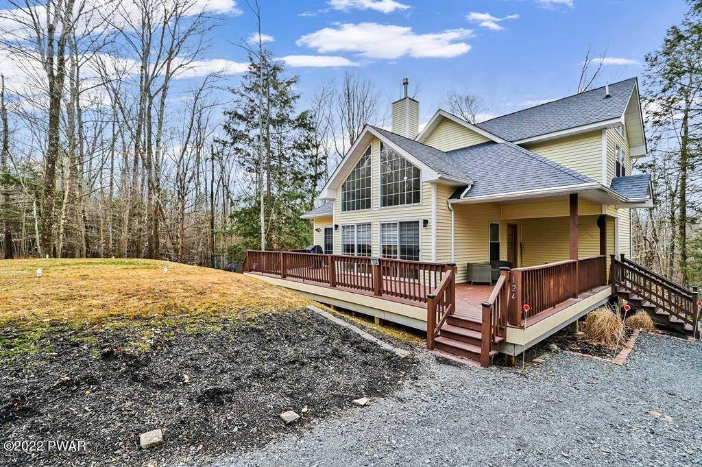 75. Single Family Homes for Sale at 124 & 23 Ridge Cir 124 &Amp; 23 Ridge Cir Greentown, Pennsylvania 18426 United States