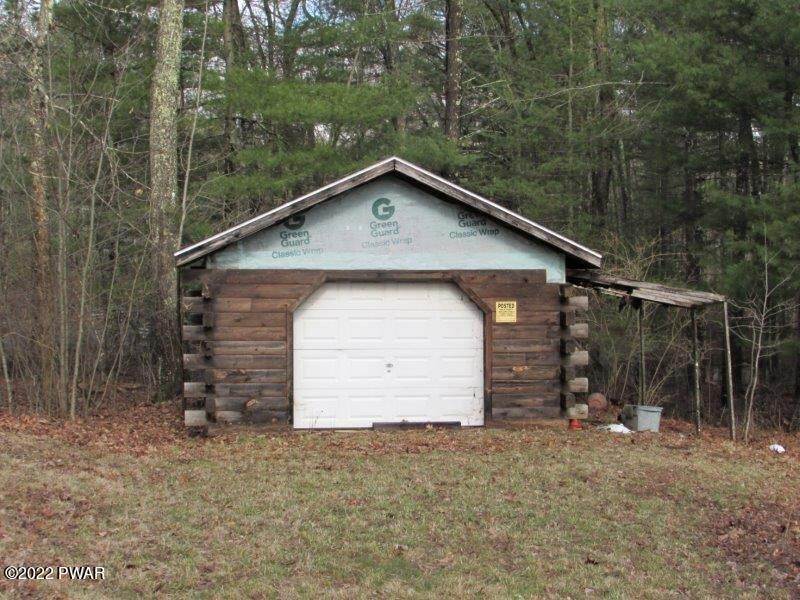 9. Single Family Homes for Sale at 100 Mott Rd Beach Lake, Pennsylvania 18405 United States