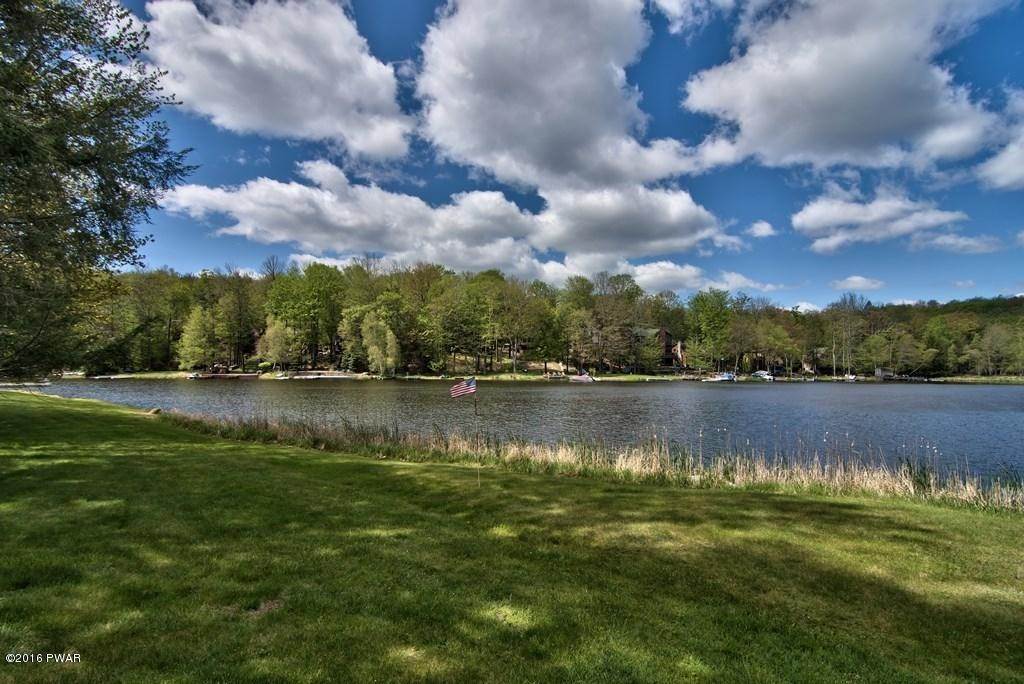 74. Single Family Homes for Sale at 16 Pine Ln Lake Ariel, Pennsylvania 18436 United States