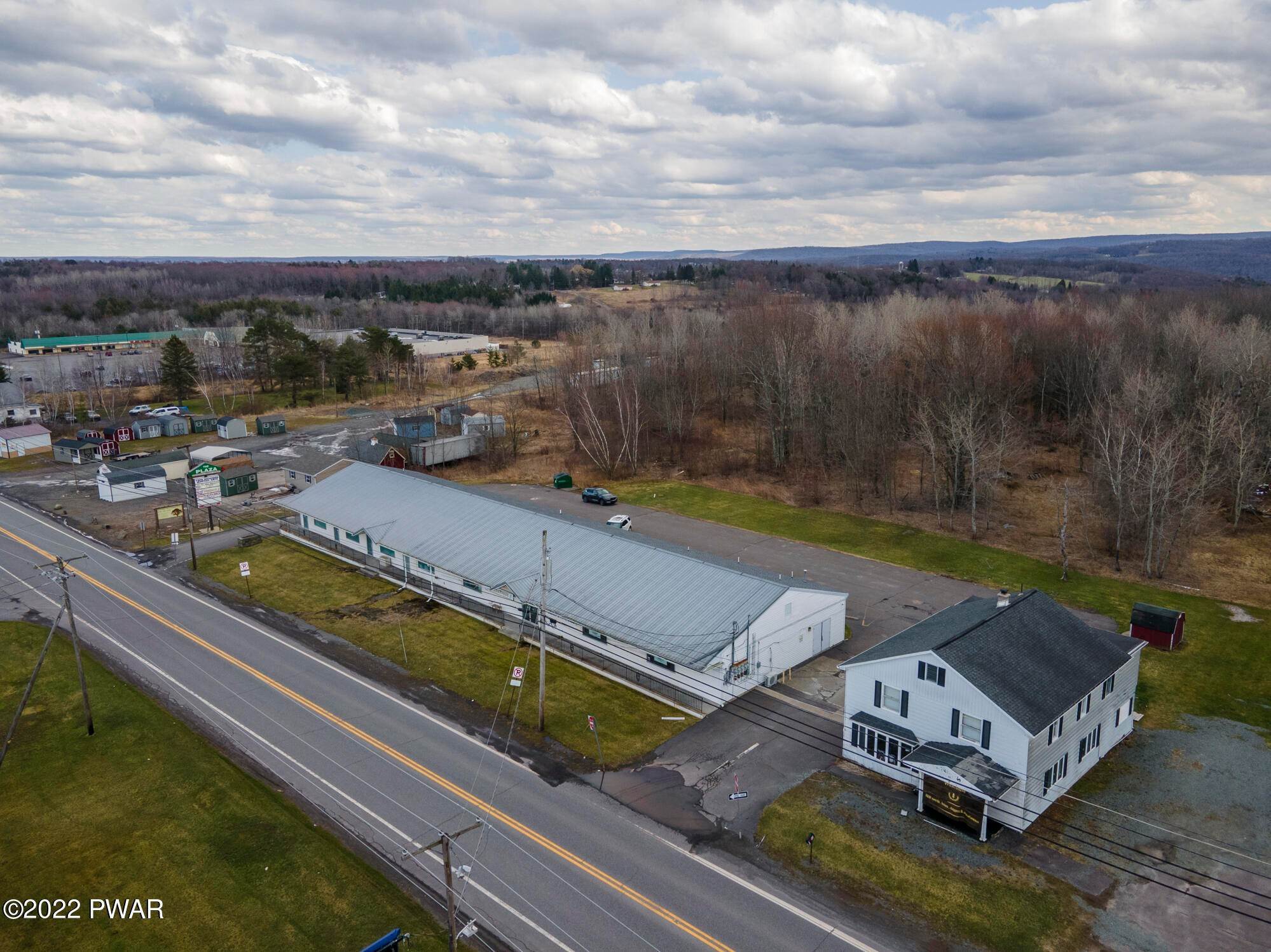 86. Commercial for Sale at 410 Hamlin Hwy Lake Ariel, Pennsylvania 18436 United States