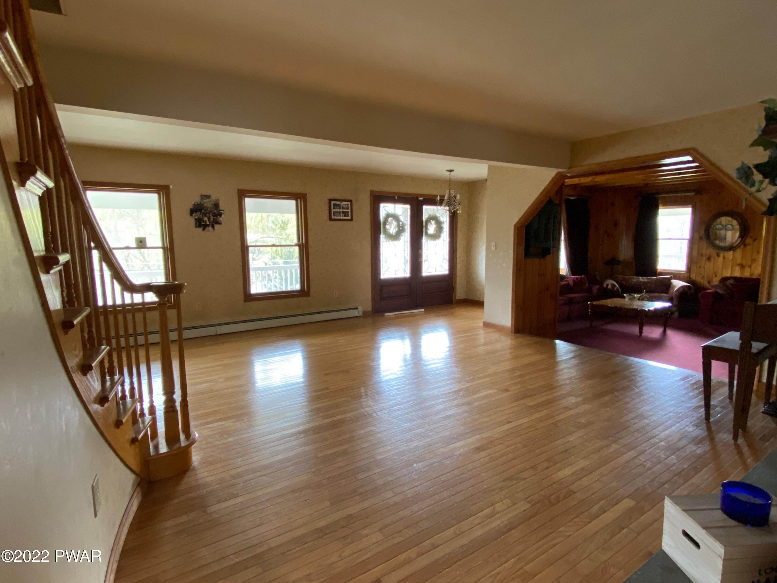 43. Single Family Homes for Sale at 104 Masthope Plank Rd Lackawaxen, Pennsylvania 18435 United States
