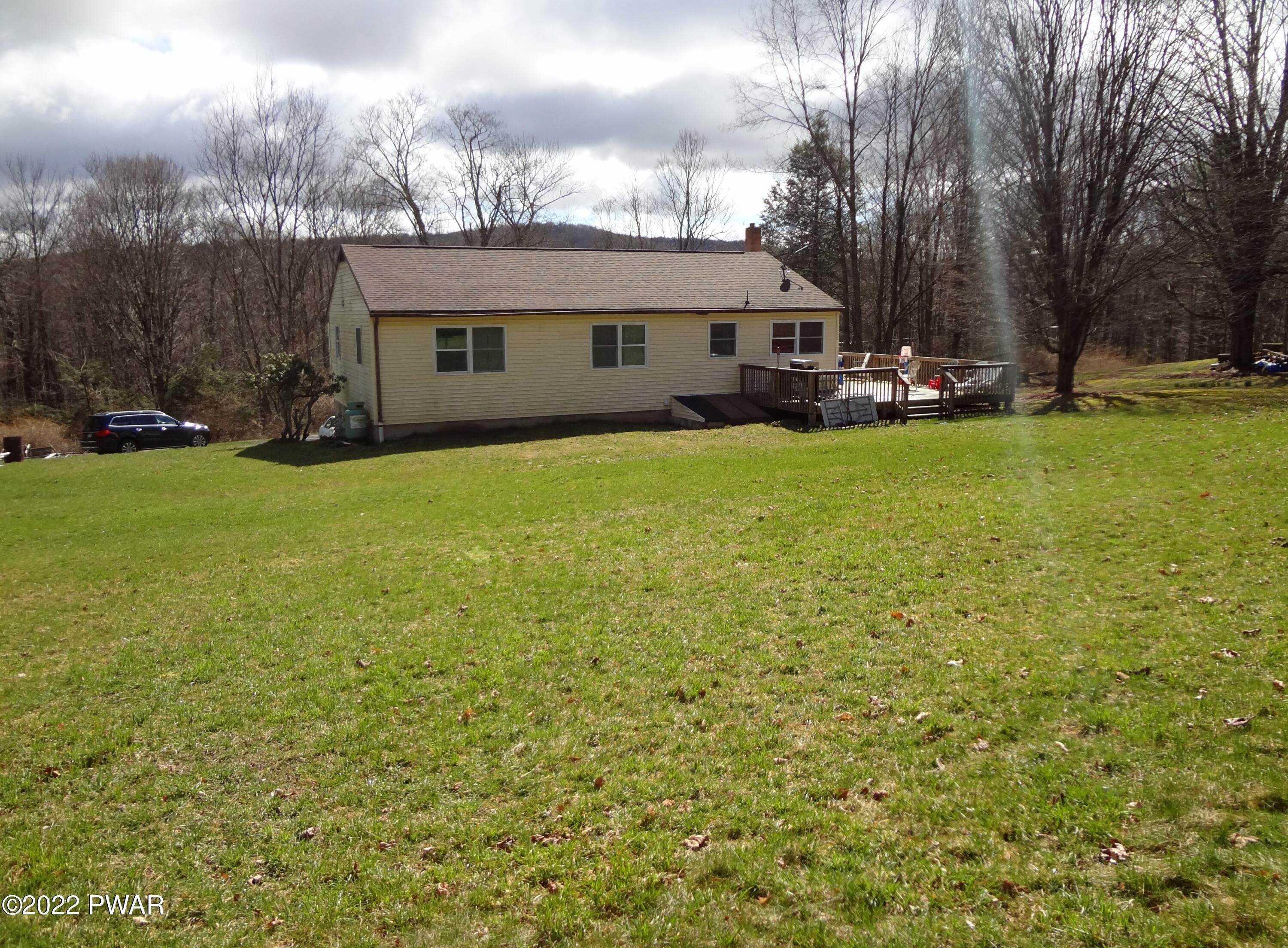 24. Single Family Homes for Sale at 485 S Sterling Rd South Sterling, Pennsylvania 18460 United States
