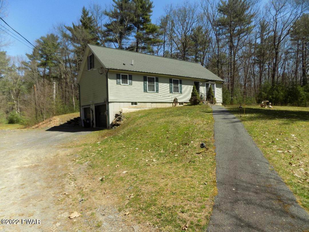 2. Single Family Homes for Sale at 379 Long Meadow Rd Milford, Pennsylvania 18337 United States