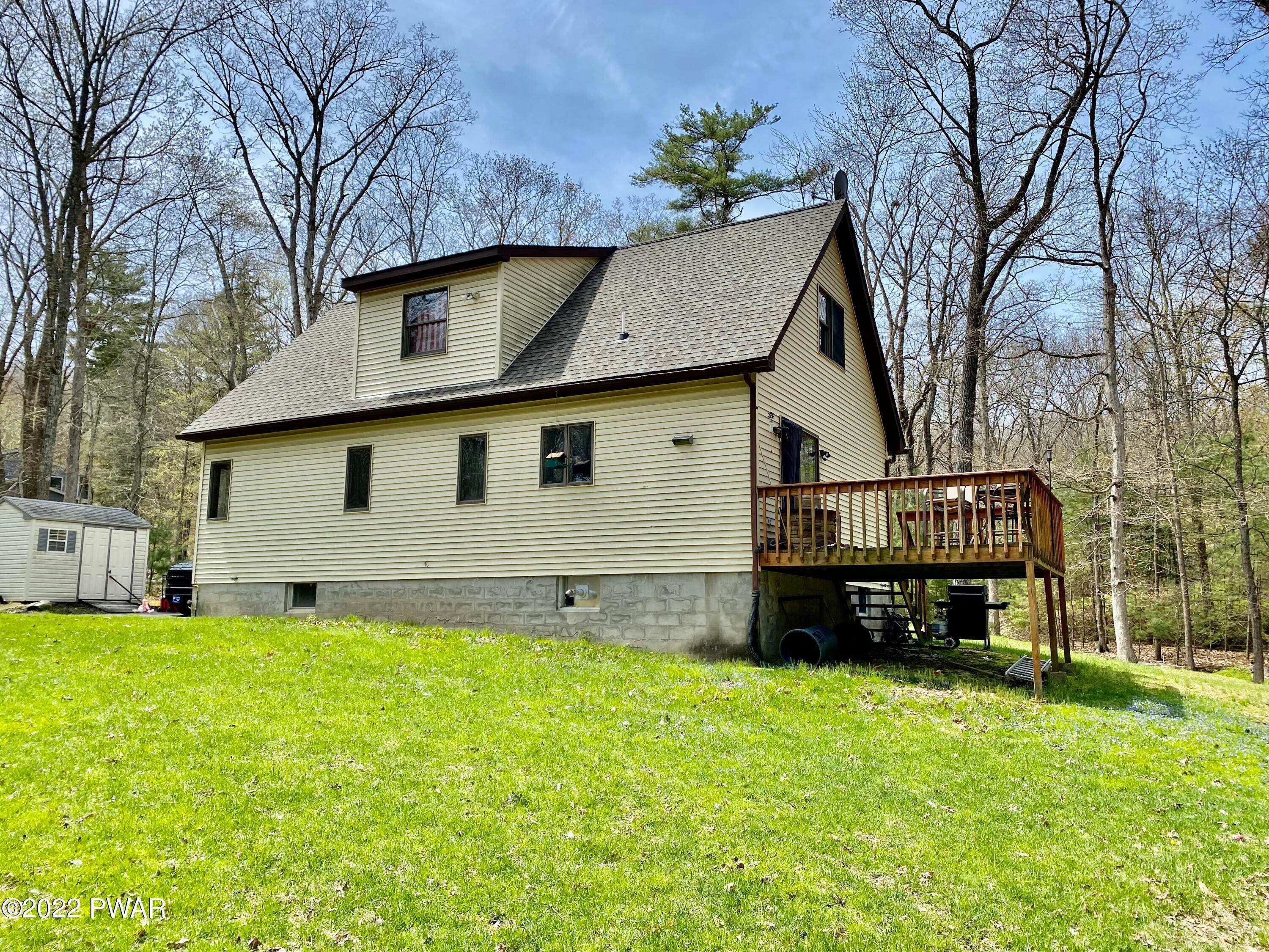 31. Single Family Homes for Sale at 106 Edwards Ct Matamoras, Pennsylvania 18336 United States