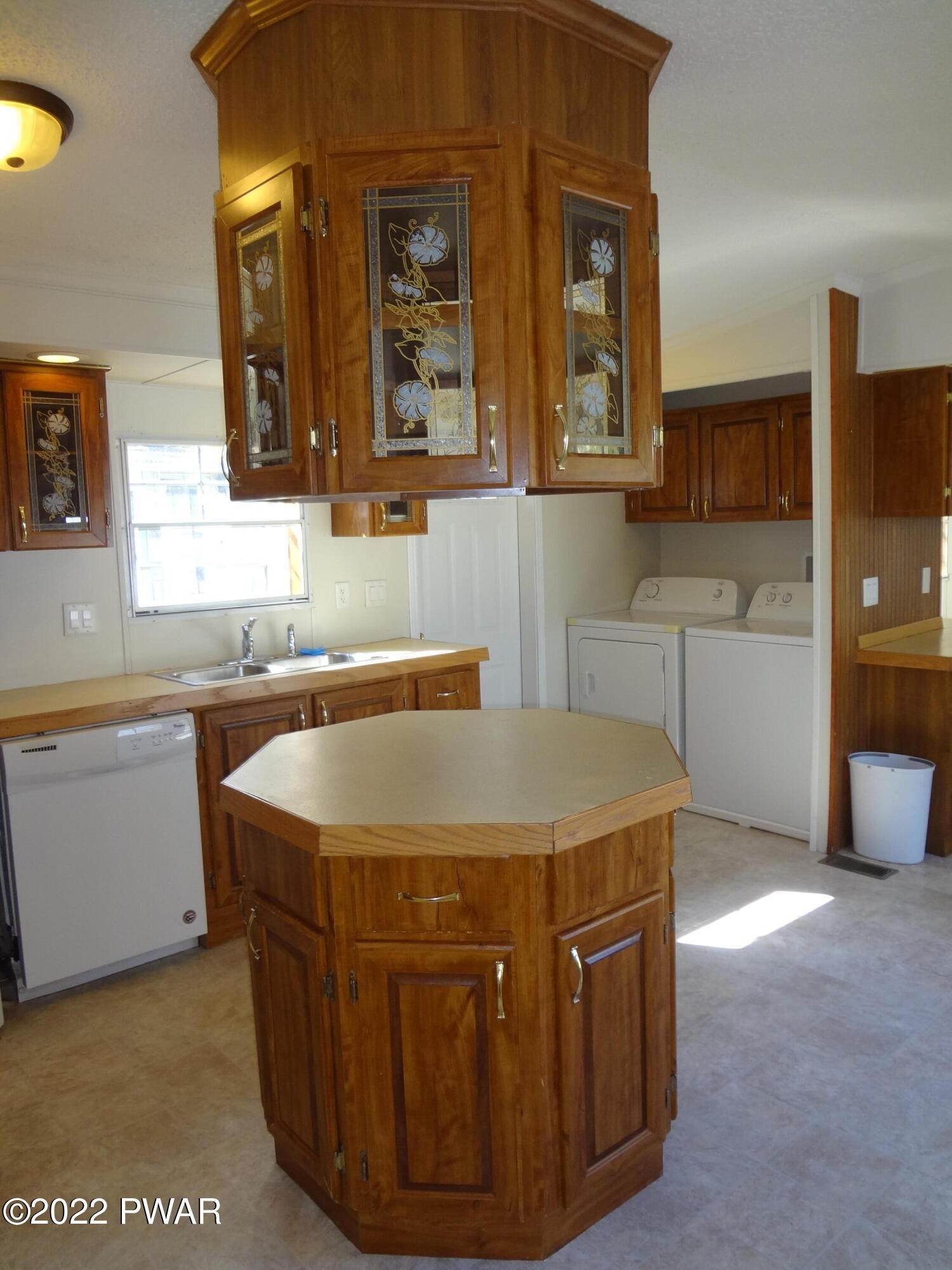 6. Mobile Homes for Sale at 134 Granite Dr Greentown, Pennsylvania 18426 United States