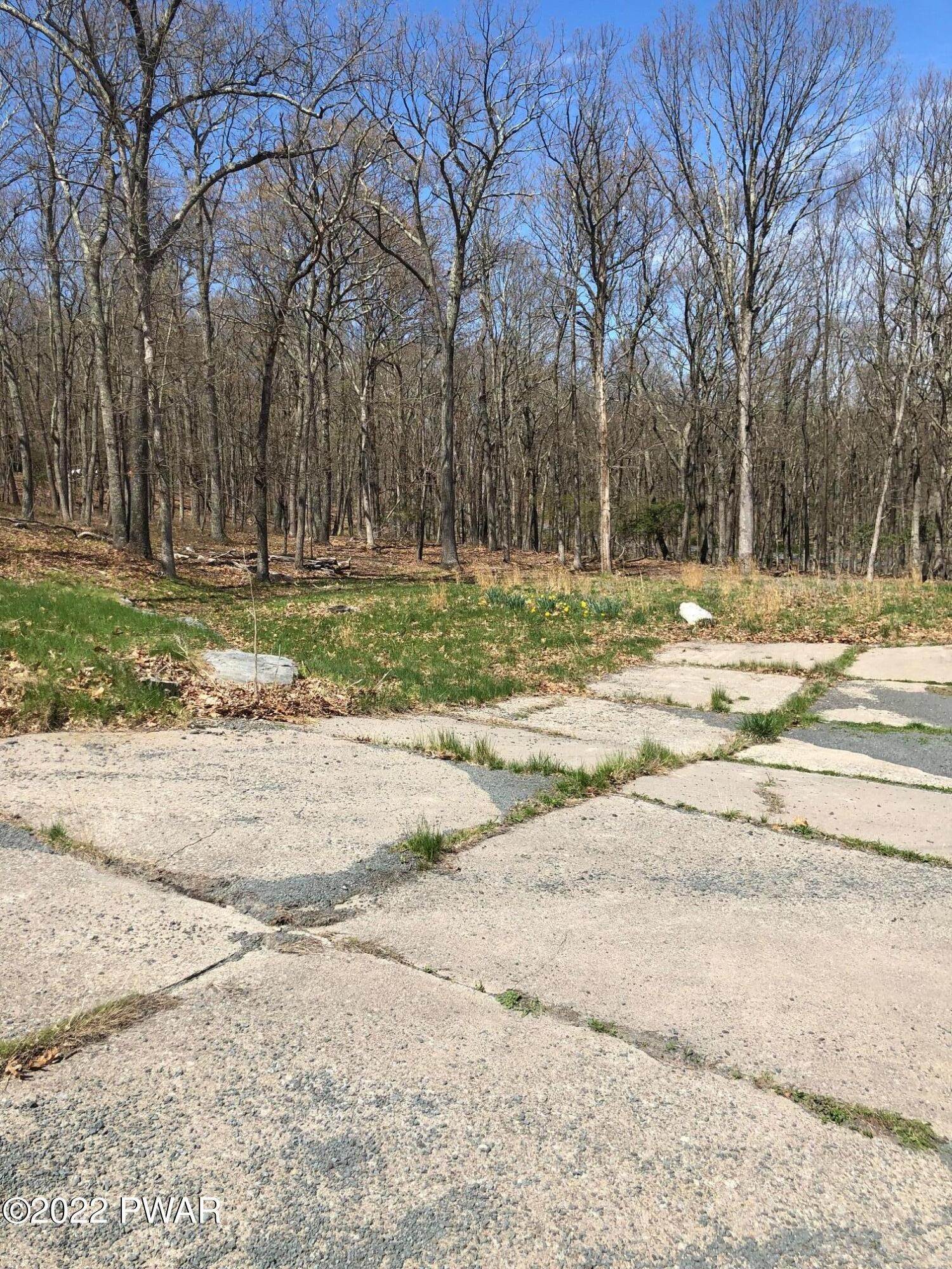 5. Land for Sale at 124 Arbor Dr Milford, Pennsylvania 18337 United States