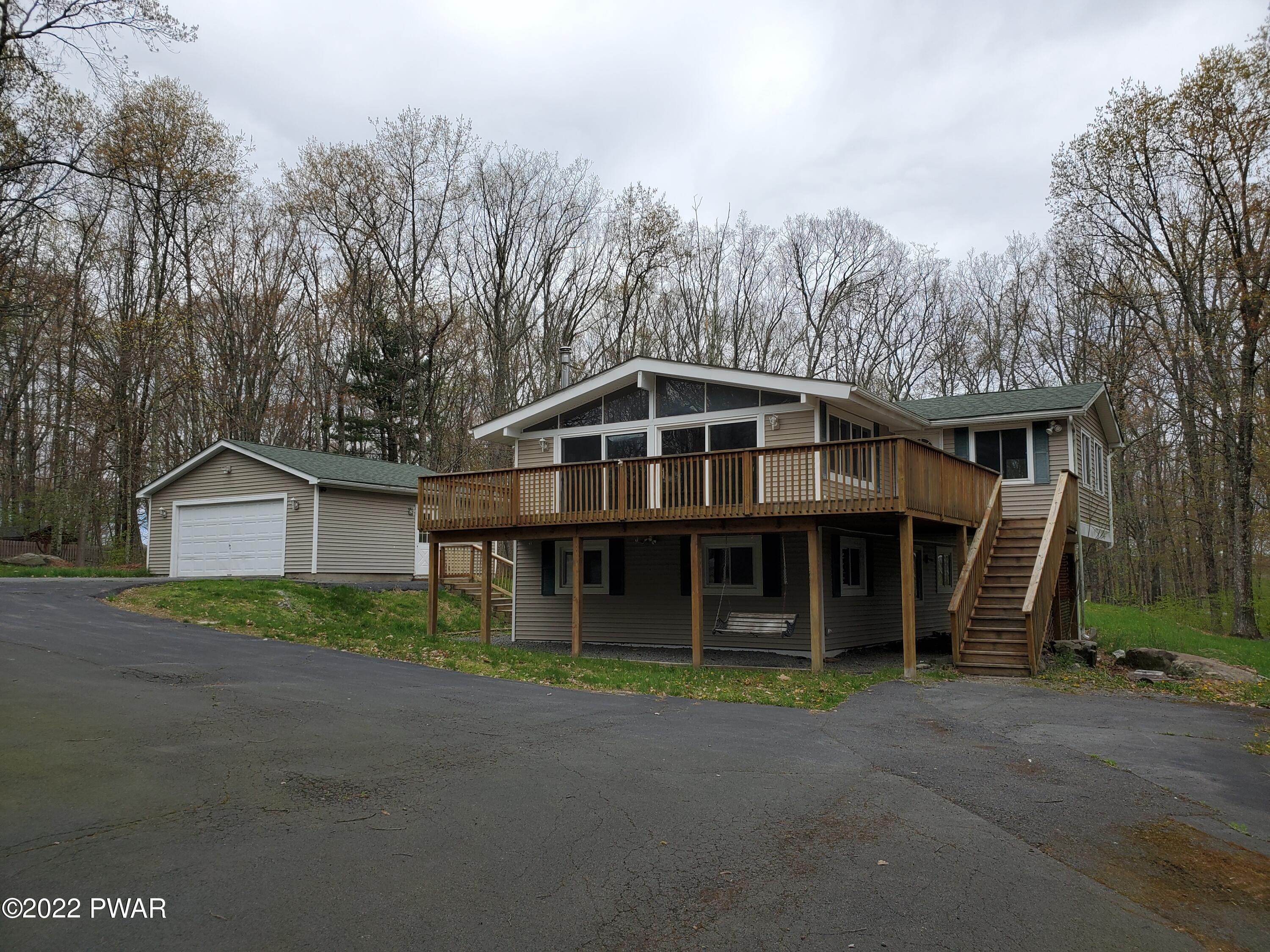 2. Single Family Homes for Sale at 205 Country Club Dr Lords Valley, Pennsylvania 18428 United States