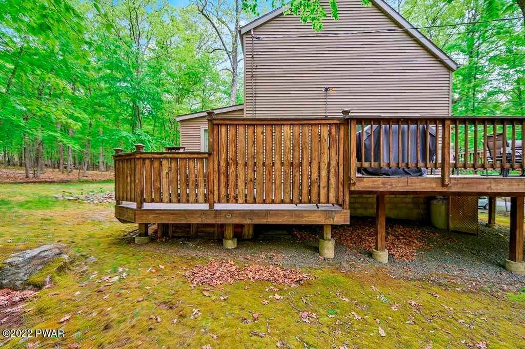 58. Single Family Homes for Sale at 117 Tanager Rd Lackawaxen, Pennsylvania 18435 United States