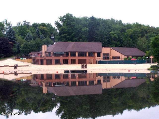 50. Single Family Homes for Sale at 53 Cedarwood Ter Lake Ariel, Pennsylvania 18436 United States