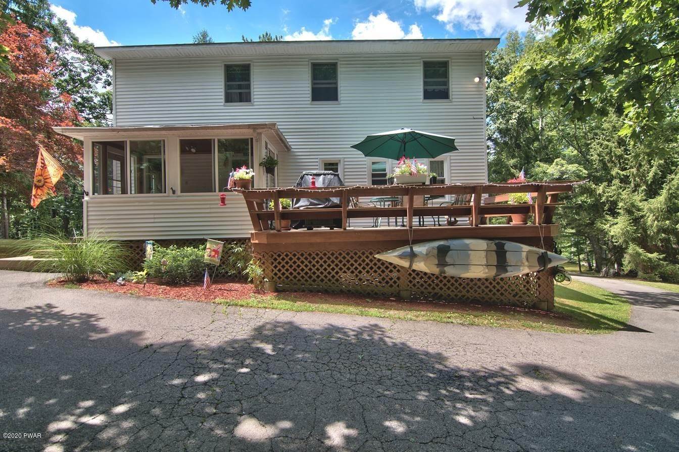 3. Single Family Homes for Sale at 262 Shiny Mountain Rd Greentown, Pennsylvania 18426 United States