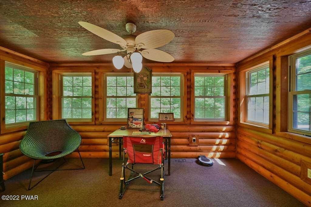 20. Single Family Homes for Sale at 161 Lake Rd Lake Ariel, Pennsylvania 18436 United States
