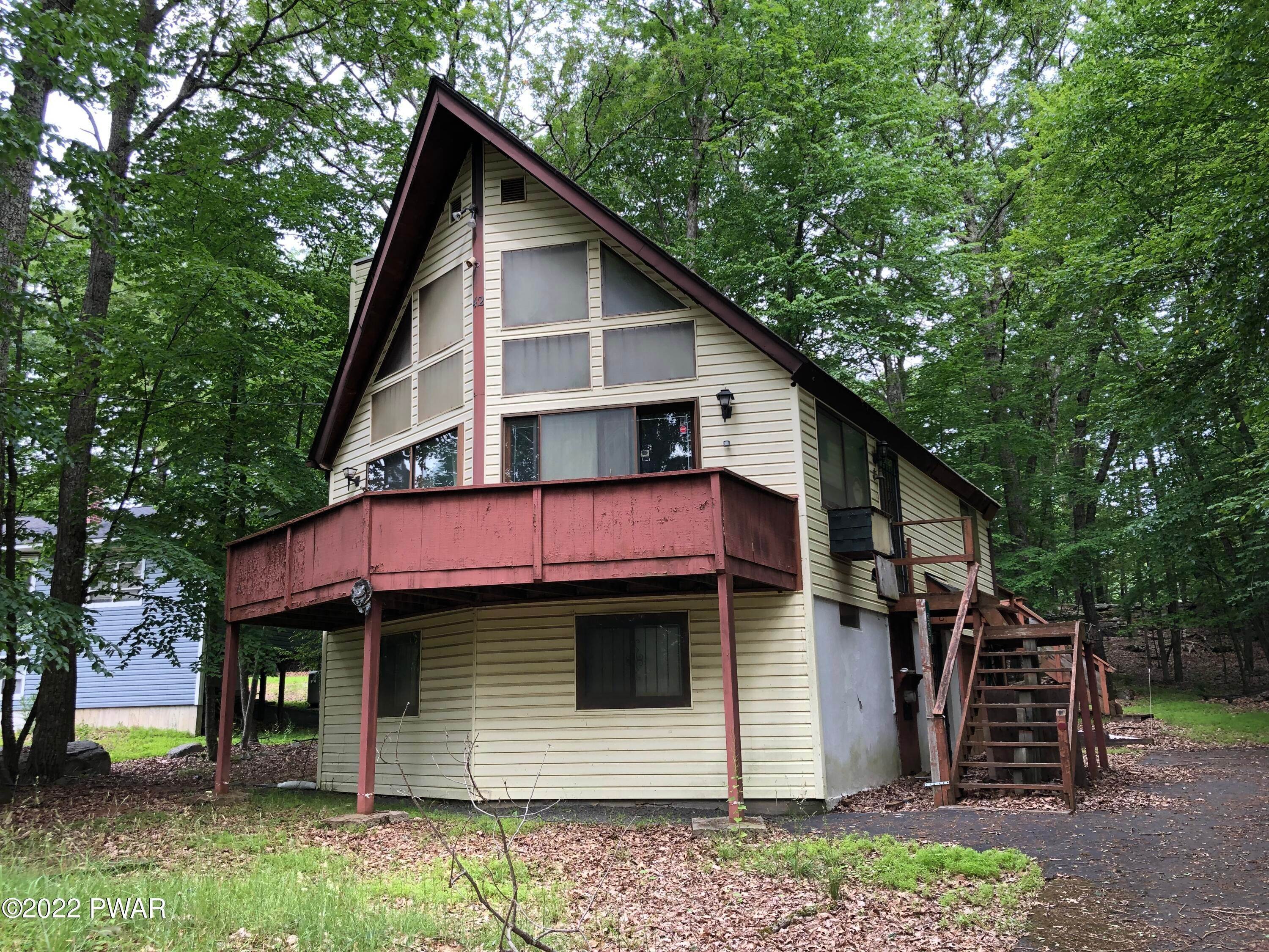 Property for Sale at 226 Mountain Lake Dr Dingmans Ferry, Pennsylvania 18328 United States