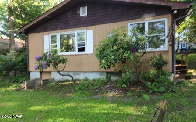 2. Single Family Homes for Sale at 410 Sunset Forest Dr Hawley, Pennsylvania 18428 United States