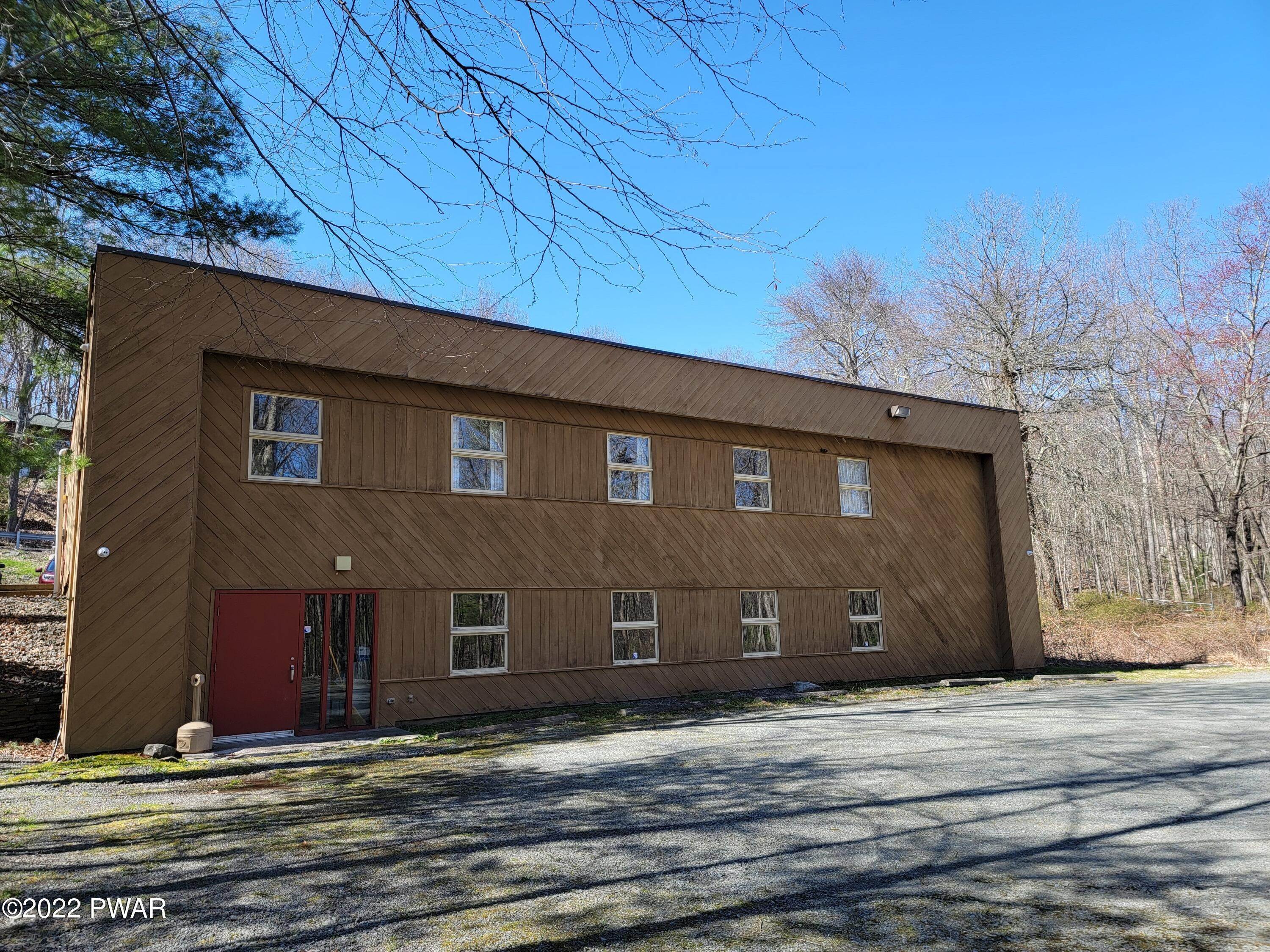 18. Commercial for Sale at 934 Milford Rd Dingmans Ferry, Pennsylvania 18328 United States