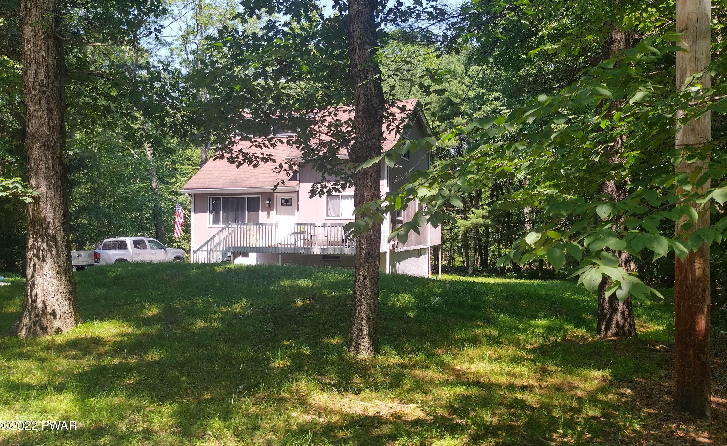 Single Family Homes for Sale at 175 Fox Rd Dingmans Ferry, Pennsylvania 18328 United States