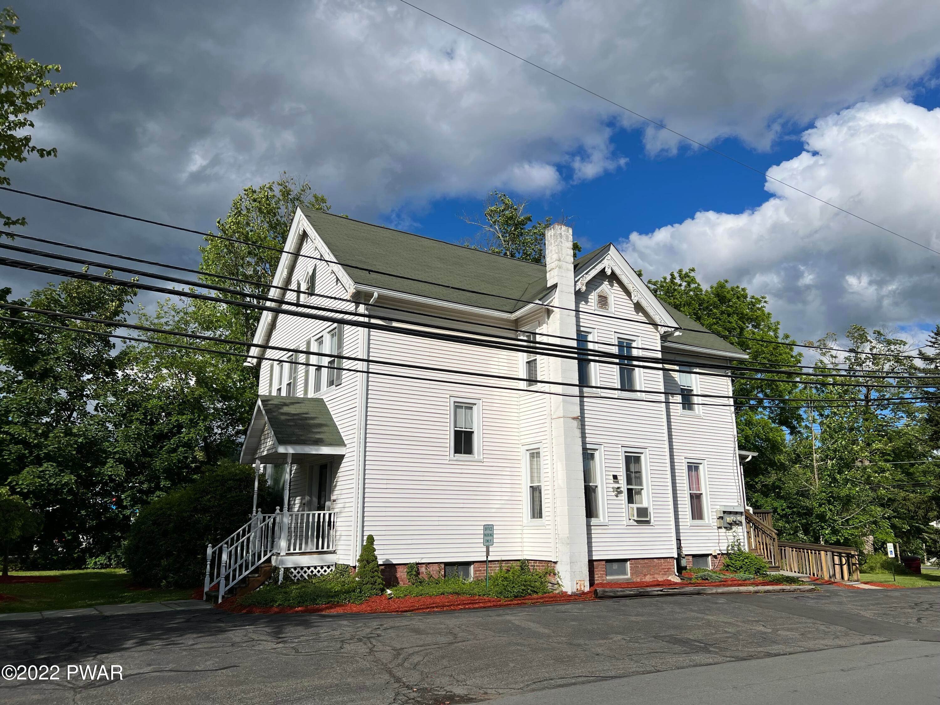 31. Single Family Homes for Sale at 601 Broad St Milford, Pennsylvania 18337 United States