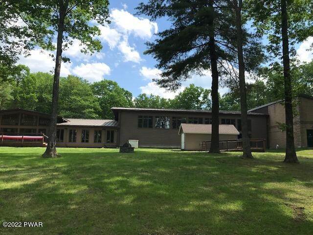 30. Single Family Homes for Sale at 225 Forest Ridge Dr Hawley, Pennsylvania 18428 United States