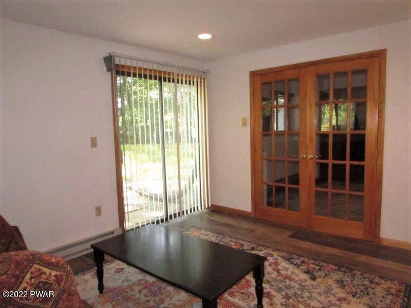 27. Single Family Homes for Sale at 115 Canterbrook Dr Lords Valley, Pennsylvania 18428 United States