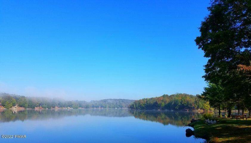 34. Single Family Homes for Sale at 51 Underwood Ln Lake Ariel, Pennsylvania 18436 United States
