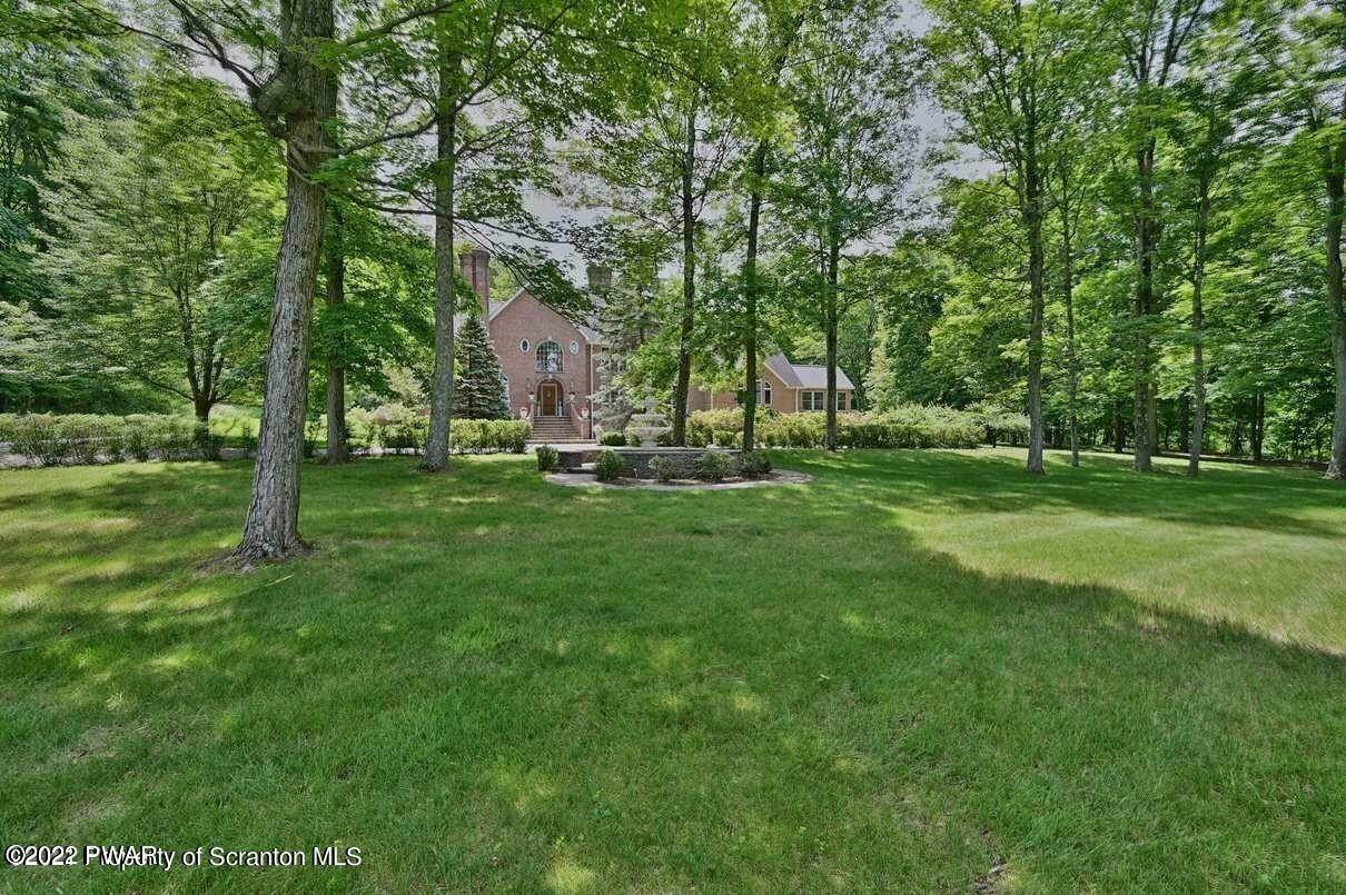 90. Single Family Homes for Sale at 115 White Tail Run Rd Waverly, Pennsylvania 18414 United States