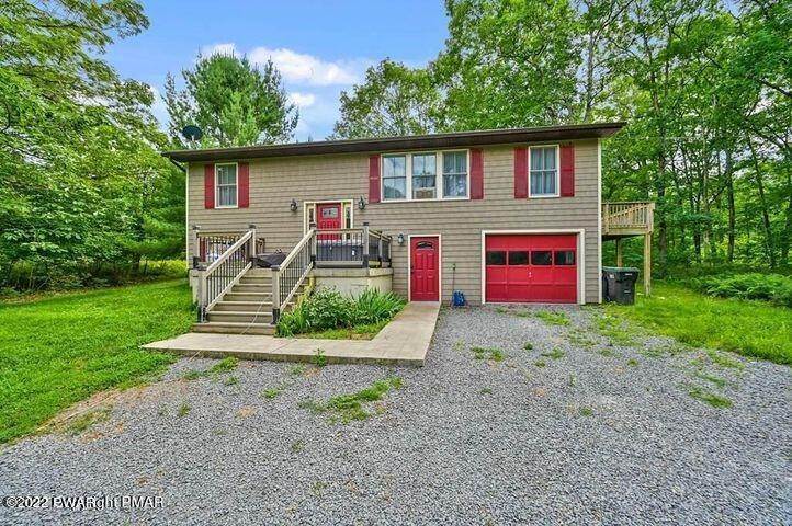 Single Family Homes for Sale at 48 Woodlyn Acres Rd Hawley, Pennsylvania 18428 United States