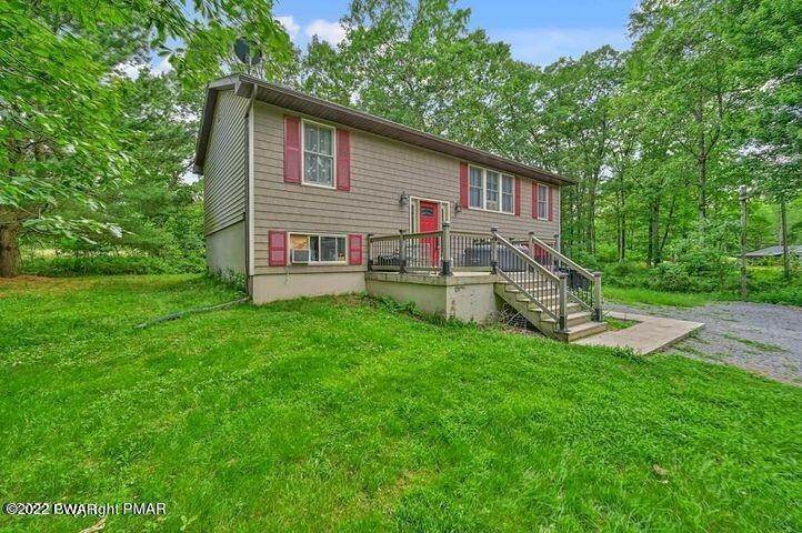 3. Single Family Homes for Sale at 48 Woodlyn Acres Rd Hawley, Pennsylvania 18428 United States
