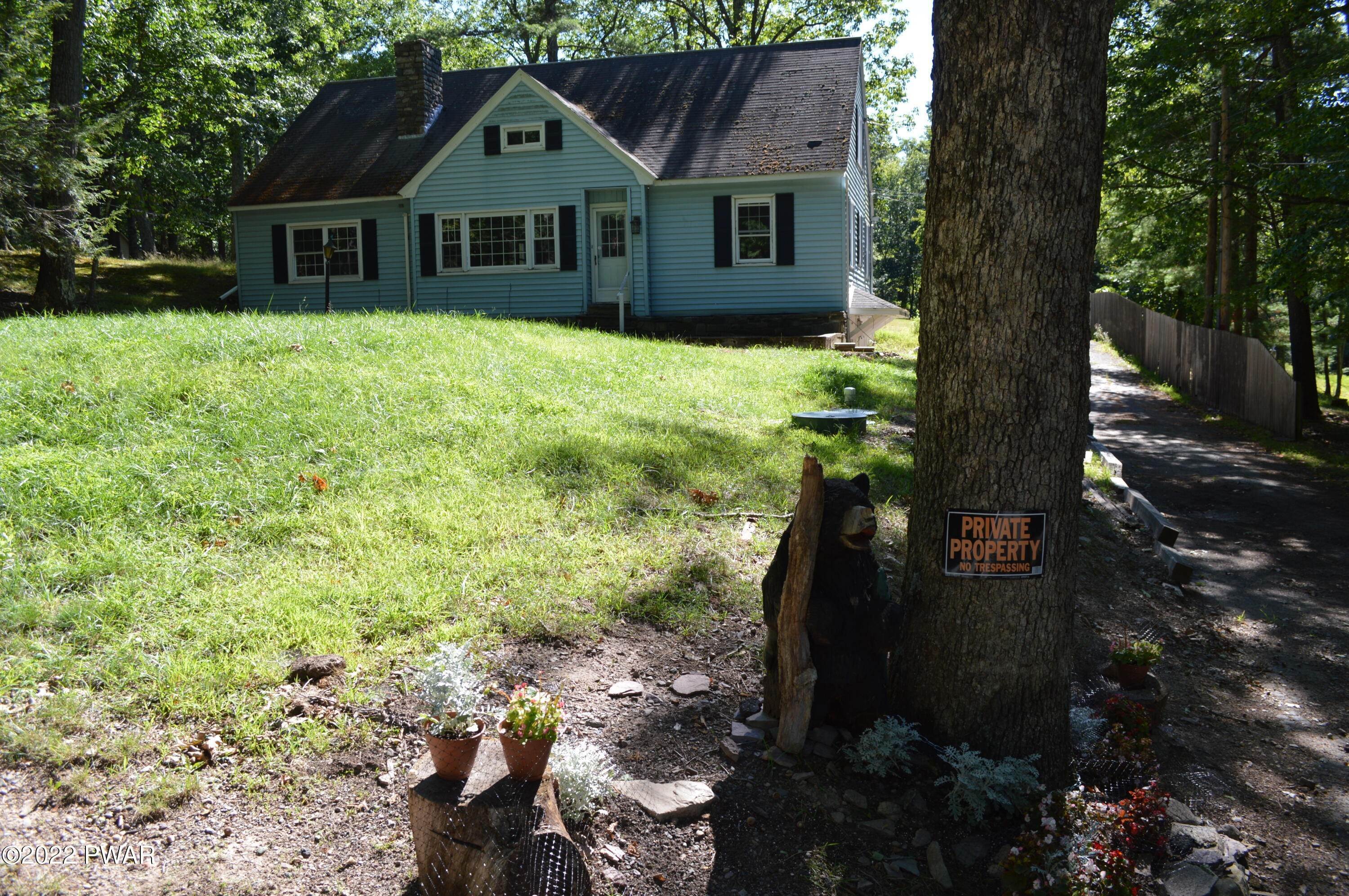 23. Single Family Homes for Sale at 147 Shiny Mountain Rd Greentown, Pennsylvania 18426 United States