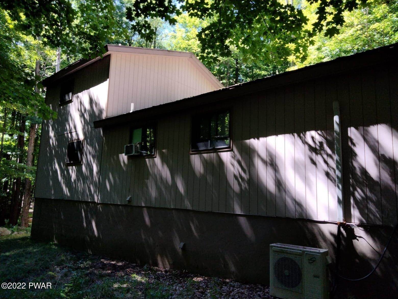 4. Single Family Homes for Sale at 6 Ridgewood Ct Lake Ariel, Pennsylvania 18436 United States
