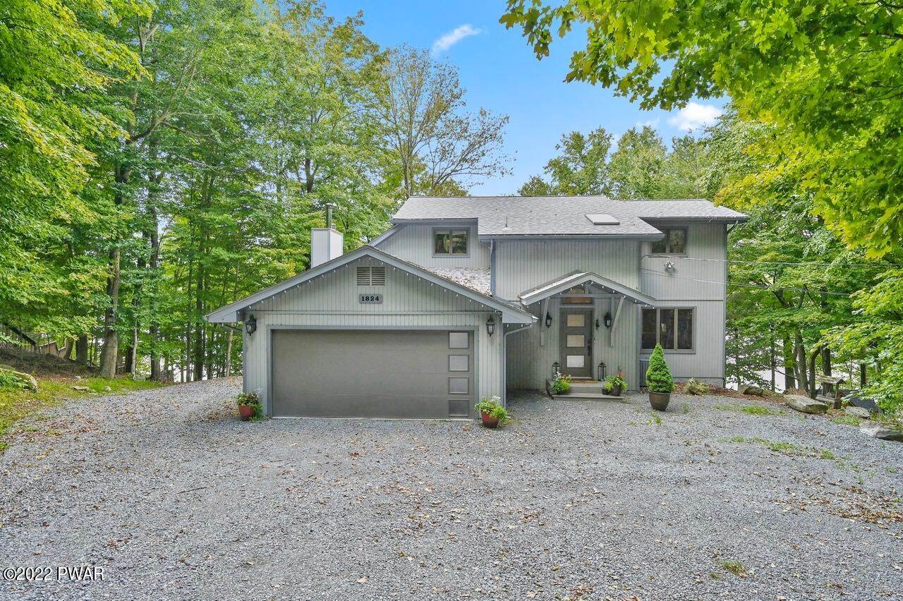 Single Family Homes for Sale at 21 Roamingwood Rd Lake Ariel, Pennsylvania 18436 United States
