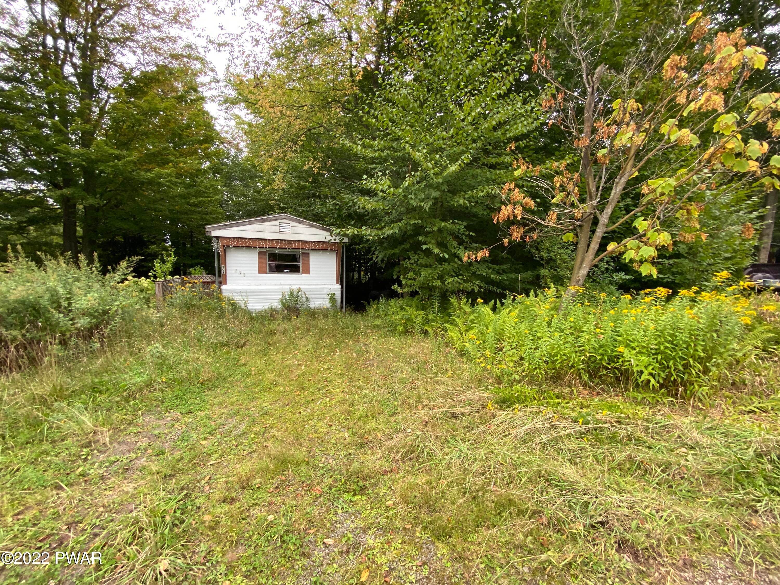 4. Mobile Homes for Sale at 106 Deer Rd Greentown, Pennsylvania 18426 United States