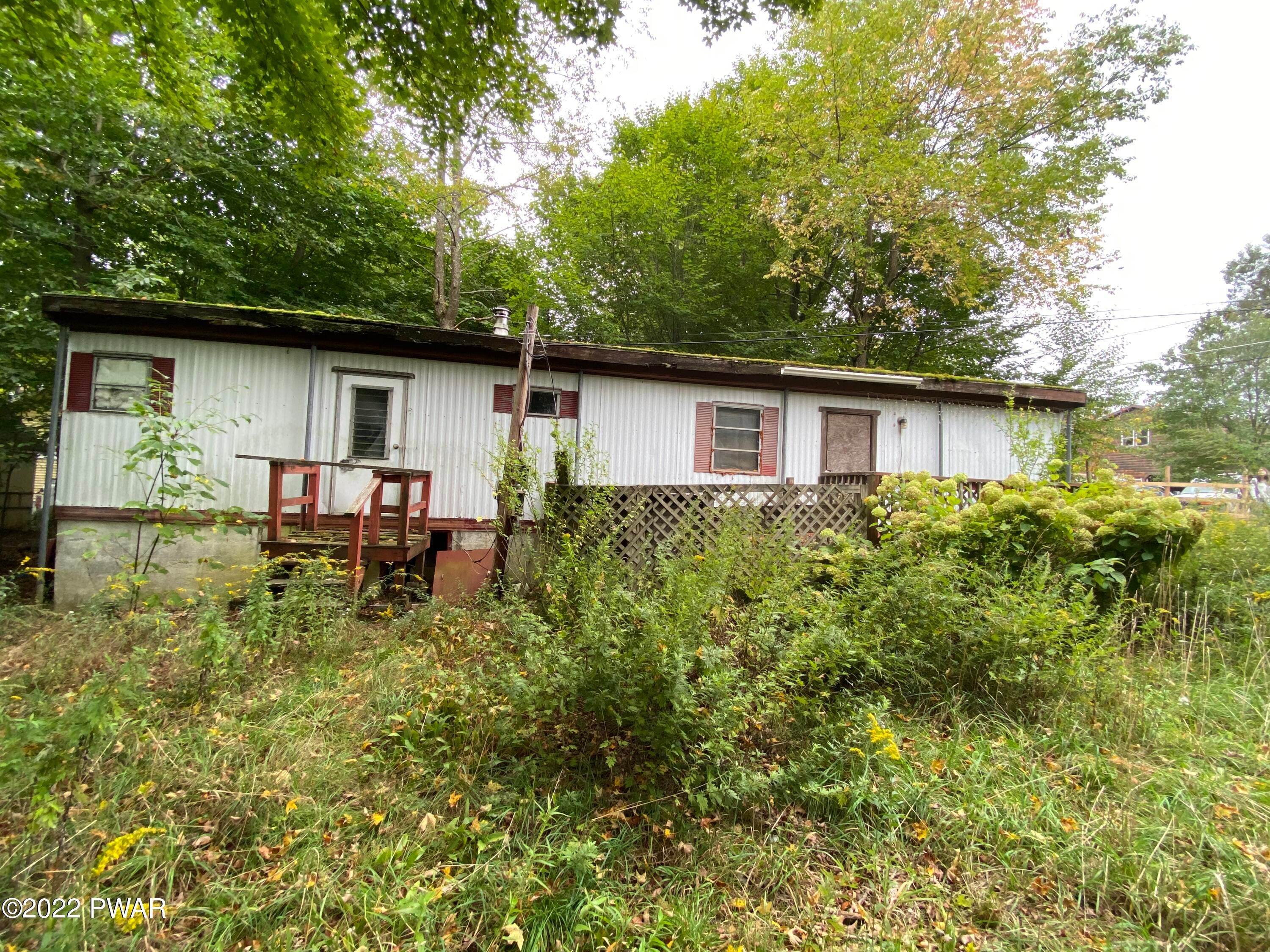 5. Mobile Homes for Sale at 106 Deer Rd Greentown, Pennsylvania 18426 United States