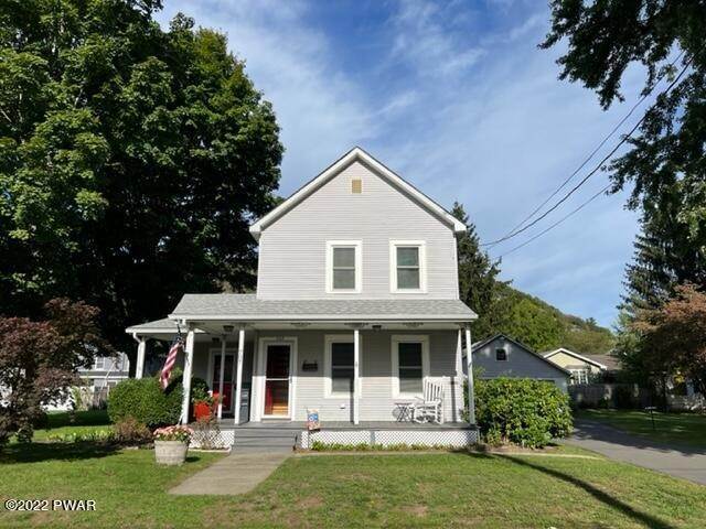 Single Family Homes for Sale at 707 Avenue K Matamoras, Pennsylvania 18336 United States