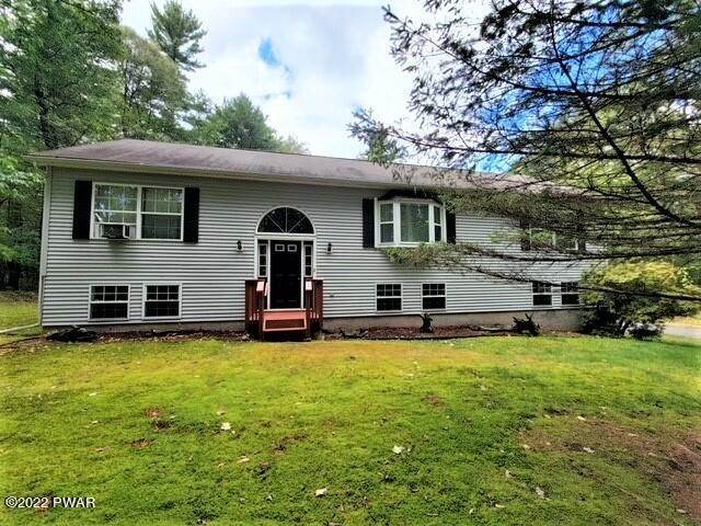 25. Single Family Homes for Sale at 158 Birch Leaf Dr Milford, Pennsylvania 18337 United States