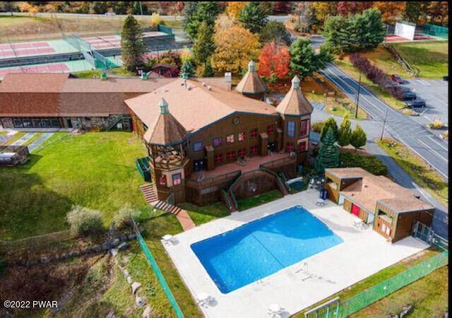 37. Single Family Homes for Sale at 809 Boulder Ct Lords Valley, Pennsylvania 18428 United States