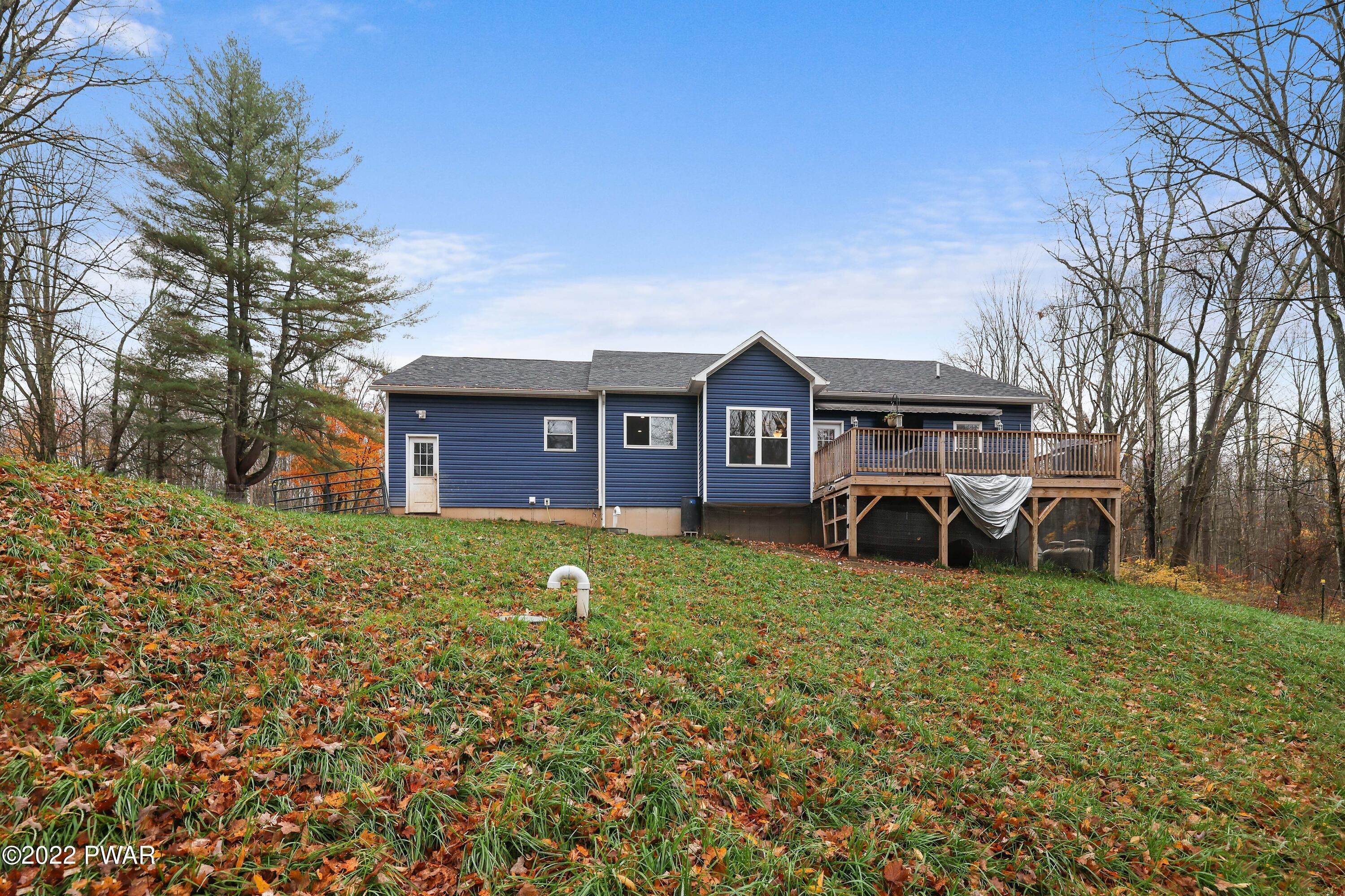 39. Single Family Homes for Sale at 1054 Hamlin Hwy Lake Ariel, Pennsylvania 18436 United States