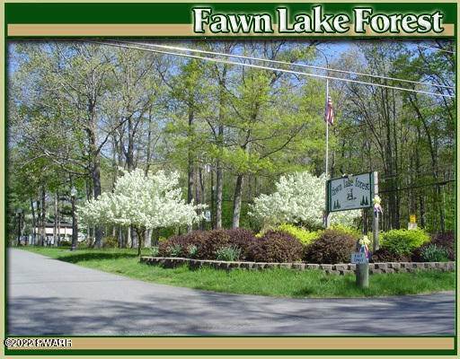 18. Single Family Homes for Sale at 299 Fawn Lake Dr Hawley, Pennsylvania 18428 United States