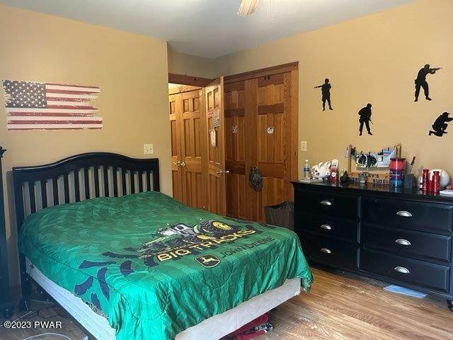 33. Single Family Homes for Sale at 266 Keen Lake Rd Waymart, Pennsylvania 18472 United States